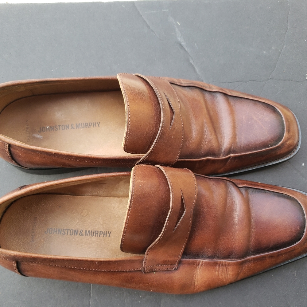 Johnston and Murphy's Sheepskin Mens Shoe